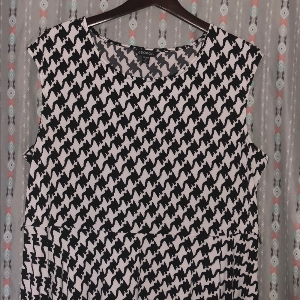 Houndstooth fit n flair